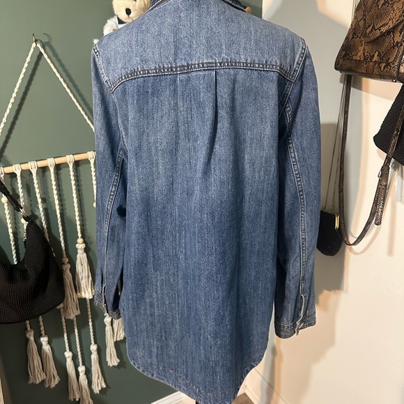 Curve Appeal Women’s Long Denim Jacket Size Medium - Picture 3 of 4